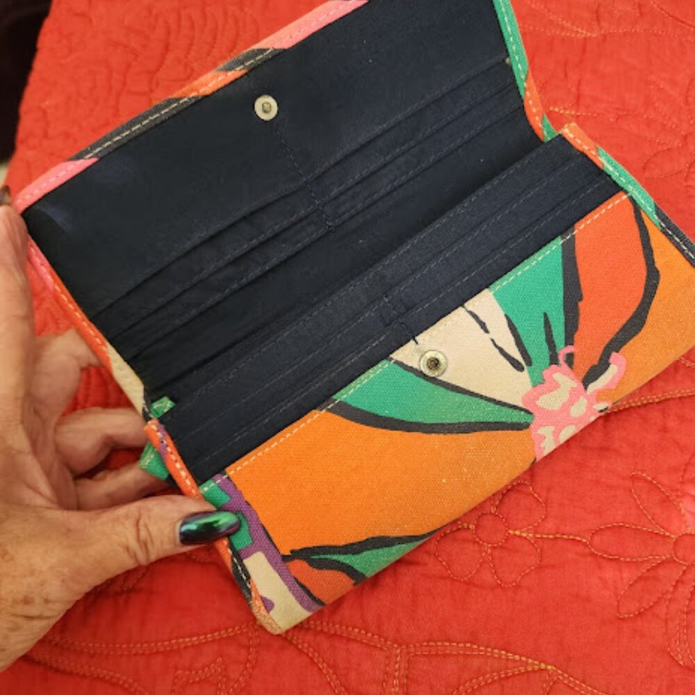 Roxy Wallet - Picture 6 of 12